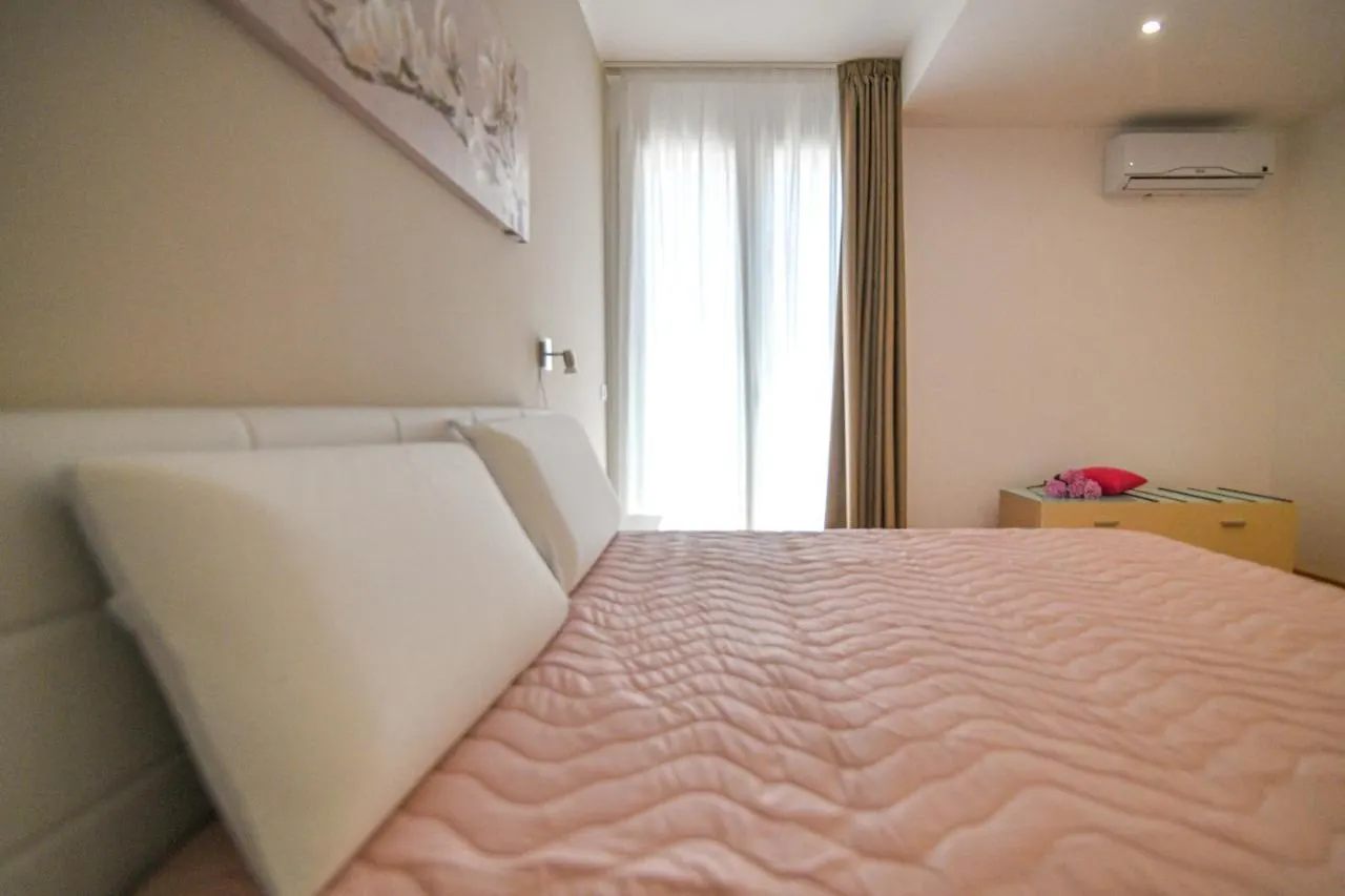 Villa Laura Charme Apartments Avola