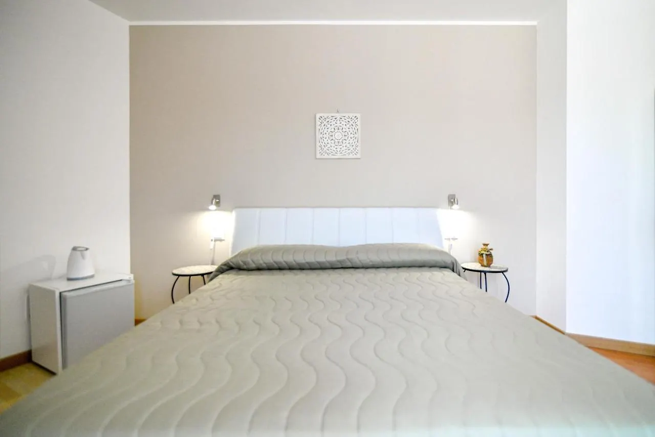 Villa Laura Charme Apartments Avola
